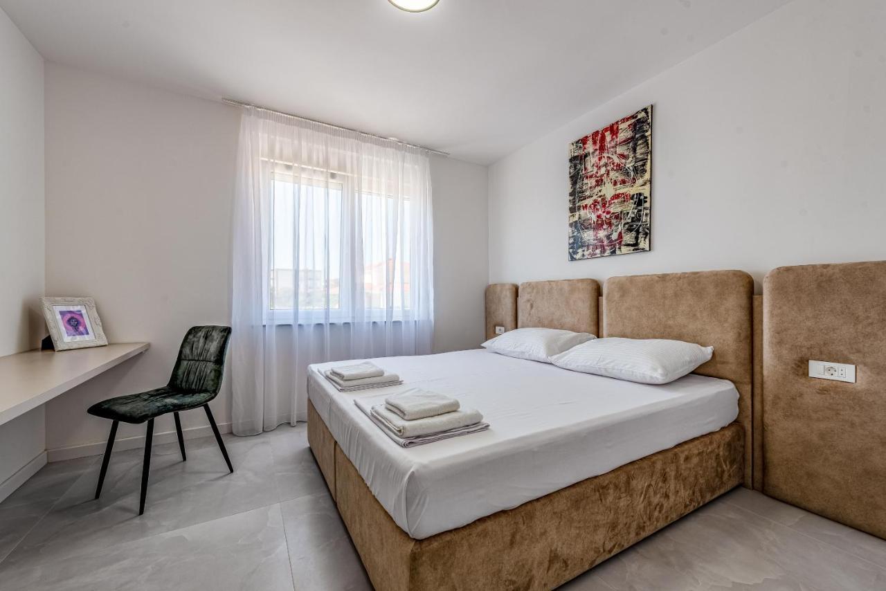 Twins Apartment